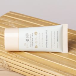 美容護(hù)膚小常識：科學(xué)有效的100個方法讓你擁有健康光彩的肌膚