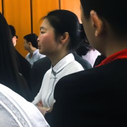 想去學(xué)美容護(hù)膚管理，探索自己的美麗之路！
