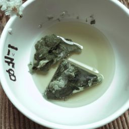 <strong>美容</strong>護(hù)膚粥的功效及其應(yīng)用方法，告別油膩暗黃肌膚！